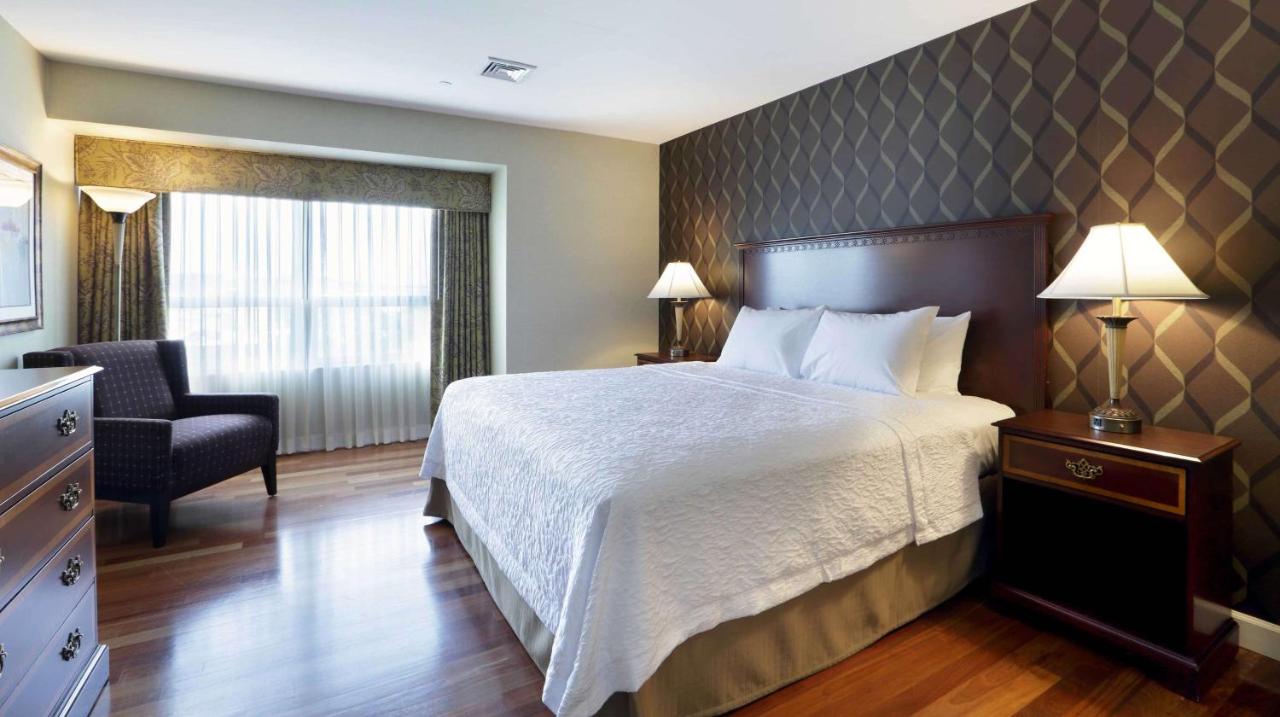 | Hampton Inn Boston-Natick