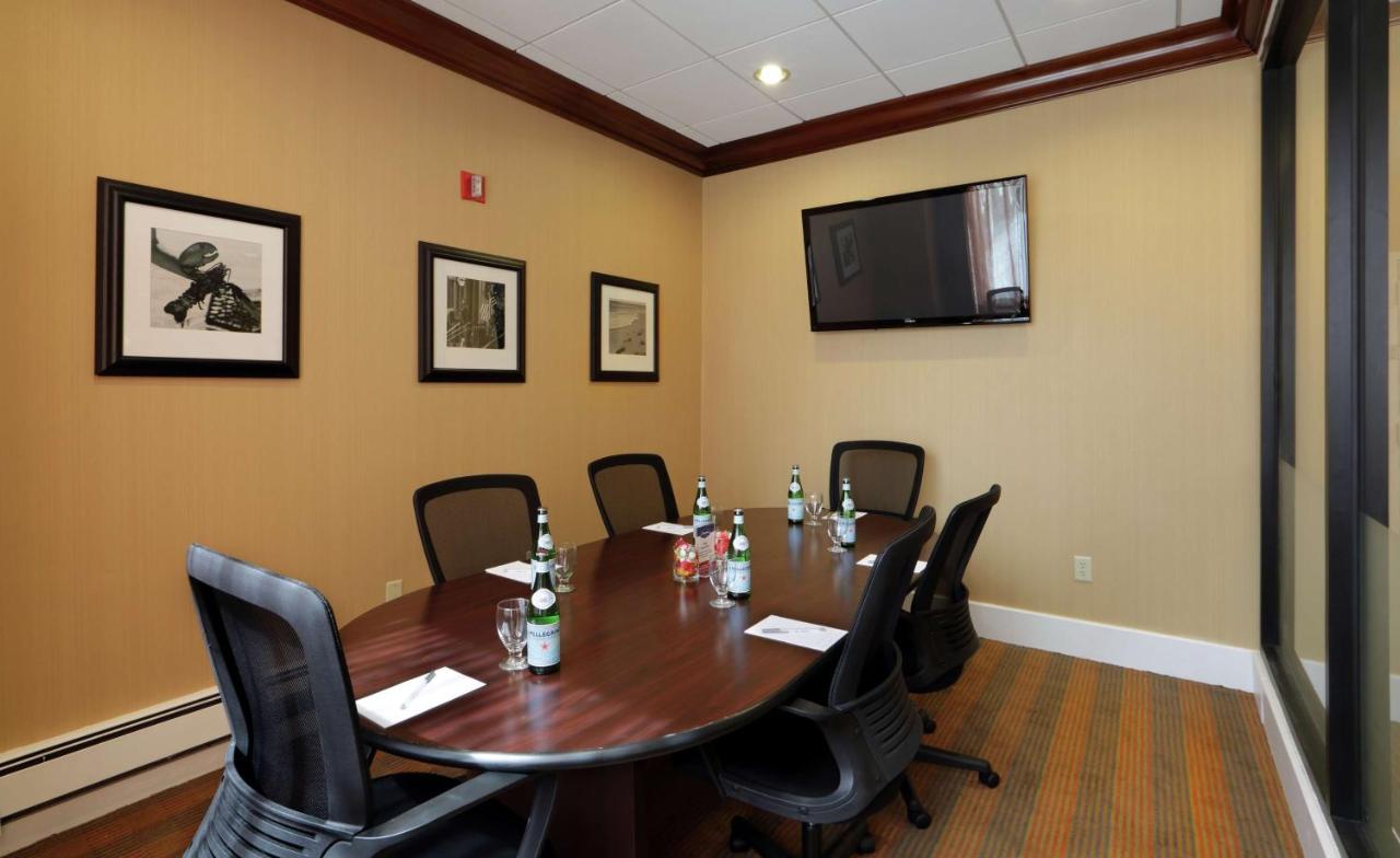 | Hampton Inn Boston-Natick