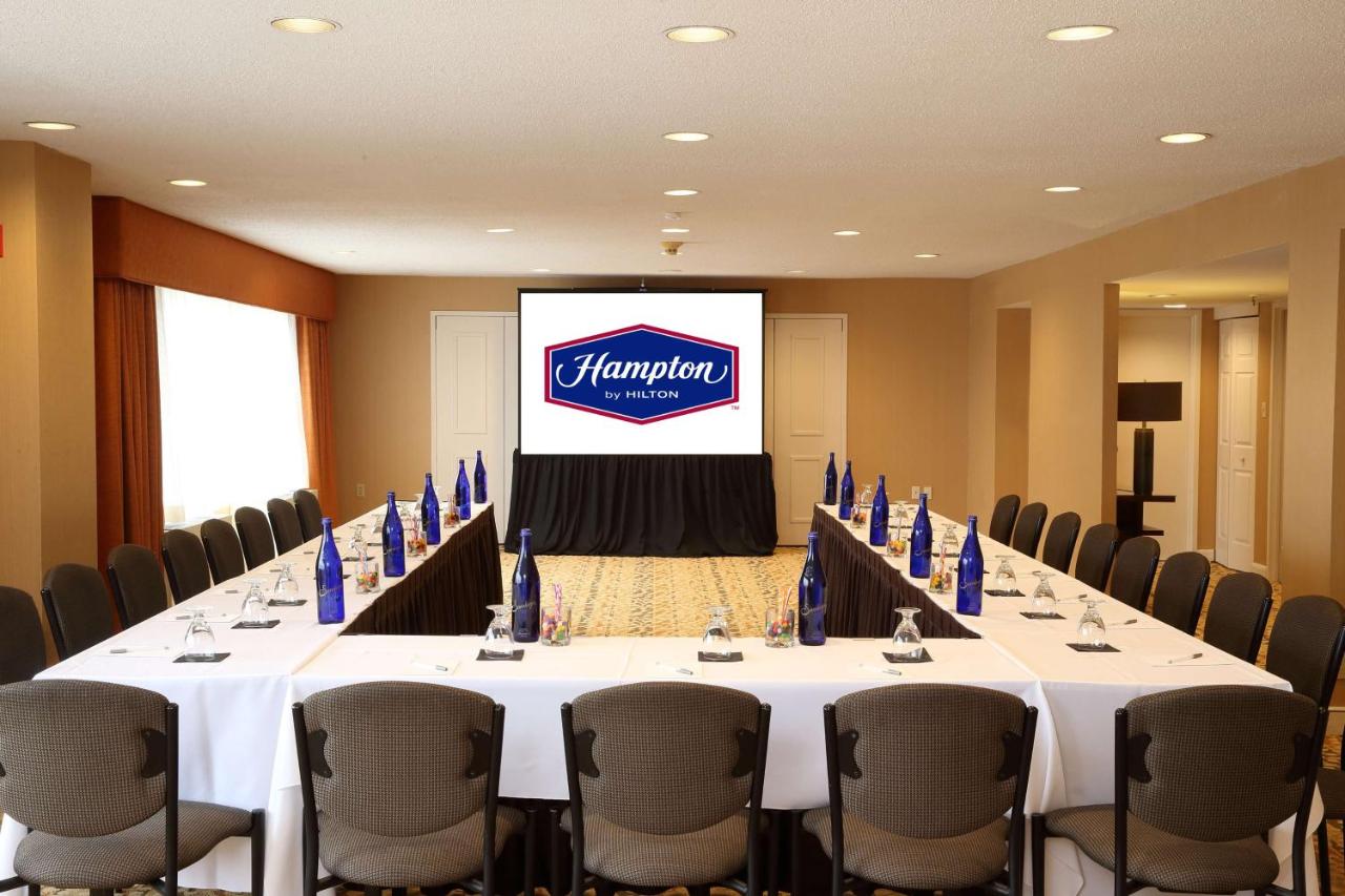 | Hampton Inn Boston-Natick