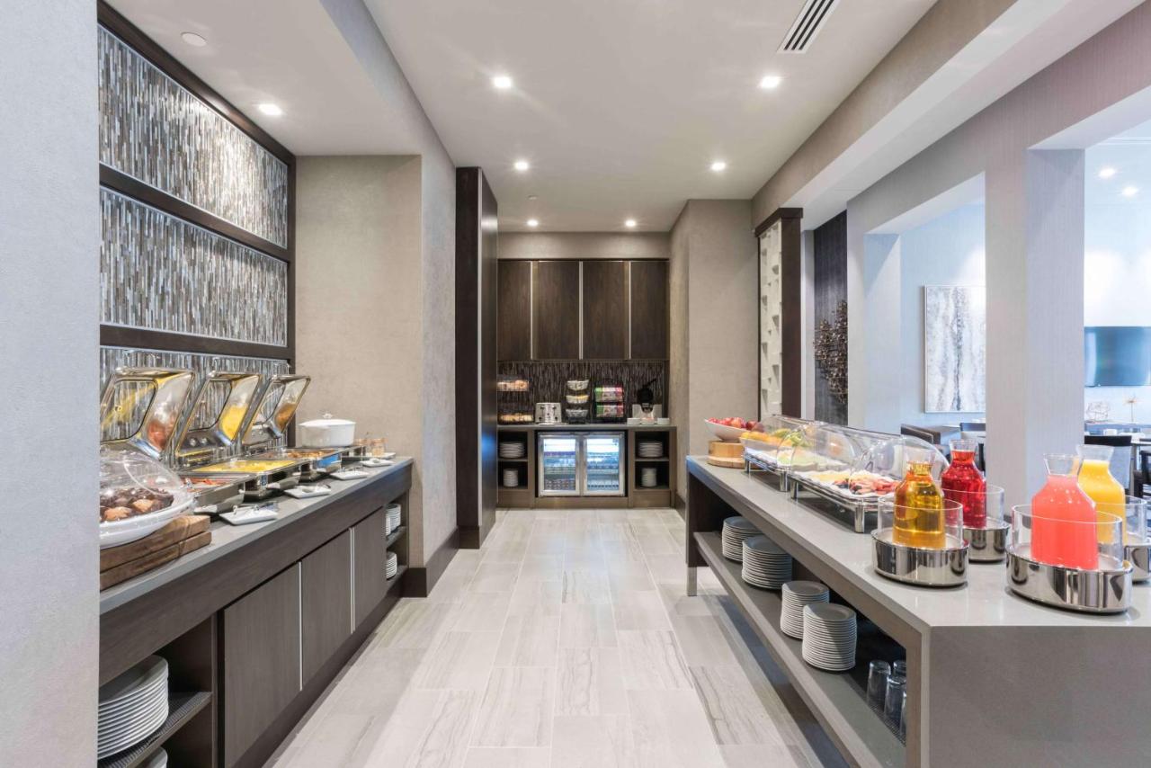 | Hilton Garden Inn Foxborough Patriot Place