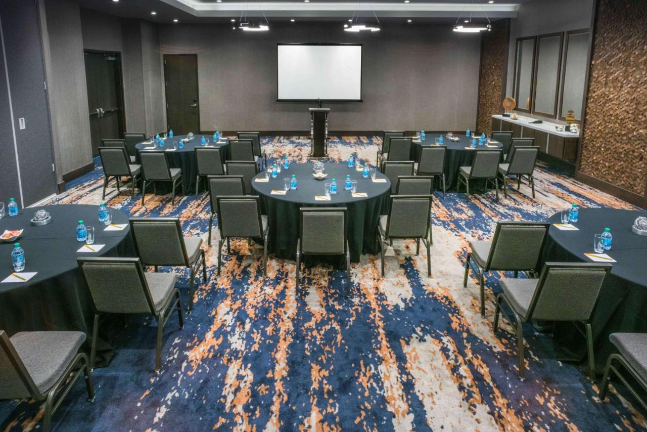 | Hilton Garden Inn Foxborough Patriot Place