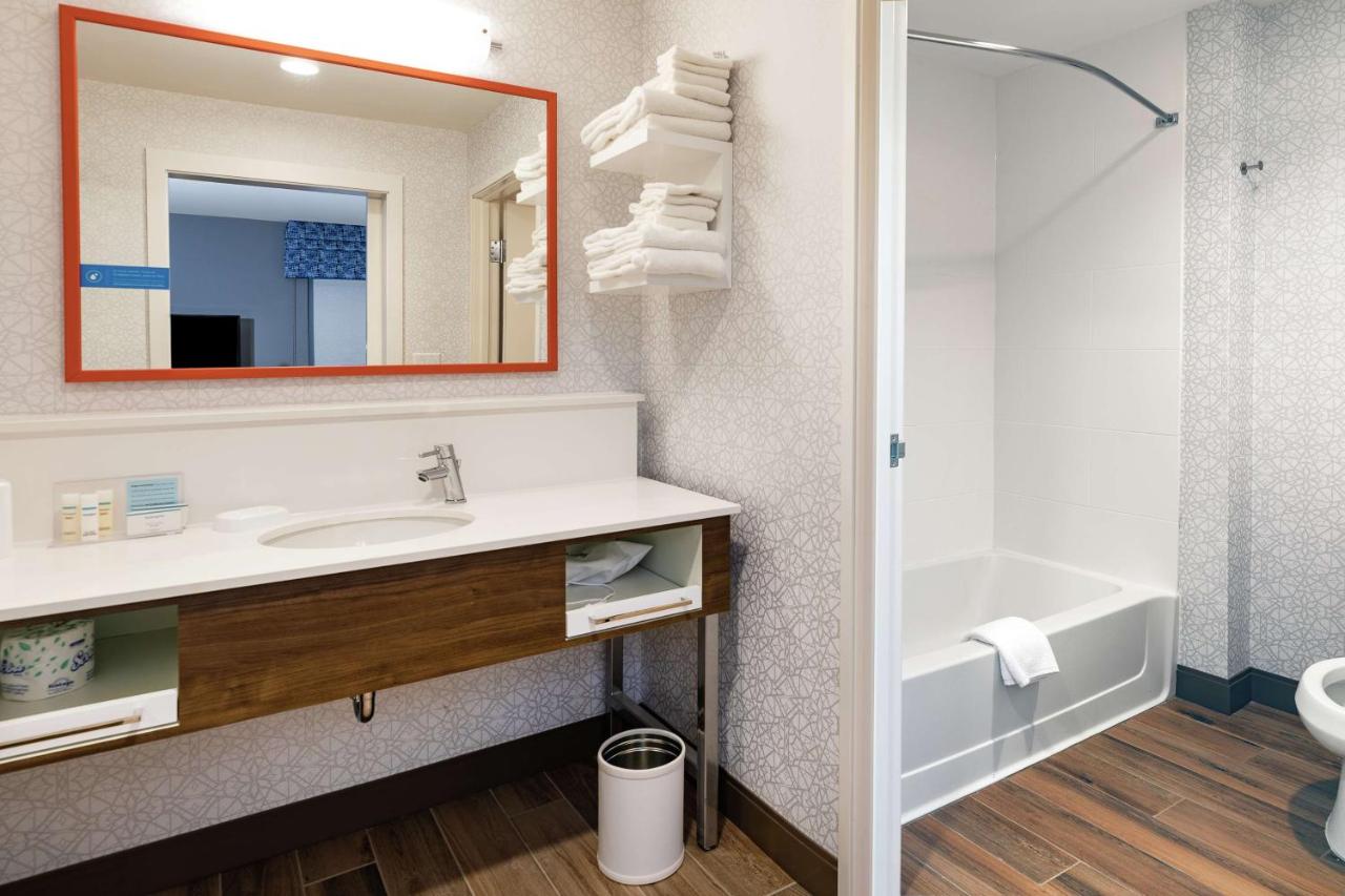 | Hampton Inn & Suites By Hilton-Columbia Killian Road