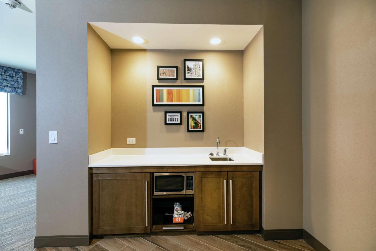 | Hampton Inn & Suites By Hilton-Columbia Killian Road