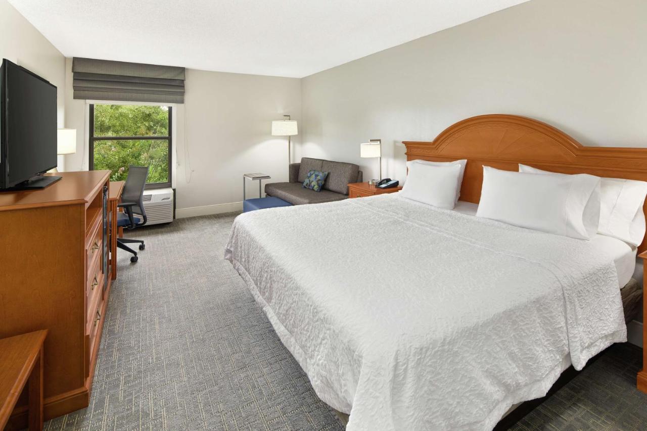 King Room - Non-Smoking at Hampton Inn Atlanta - Newnan