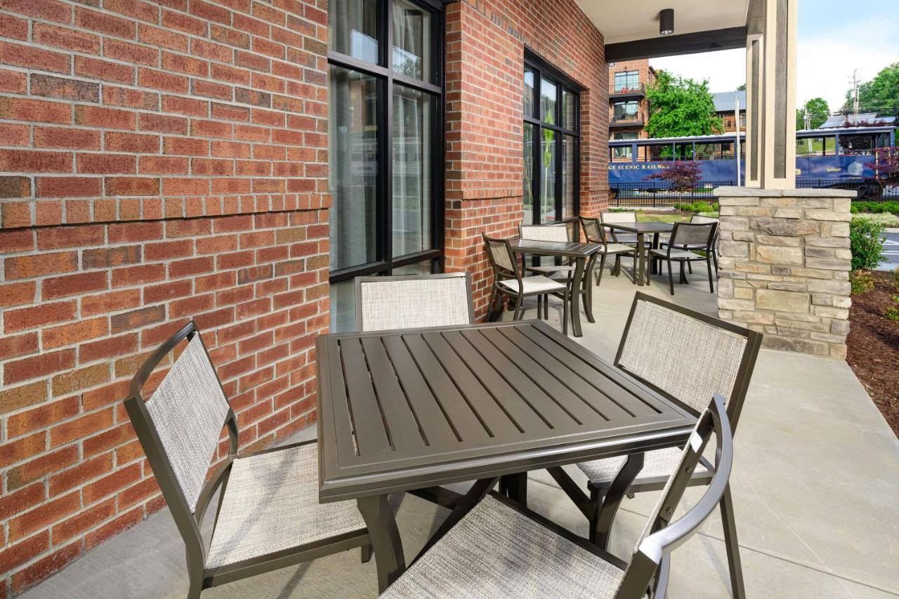 | Hampton Inn Blue Ridge, GA