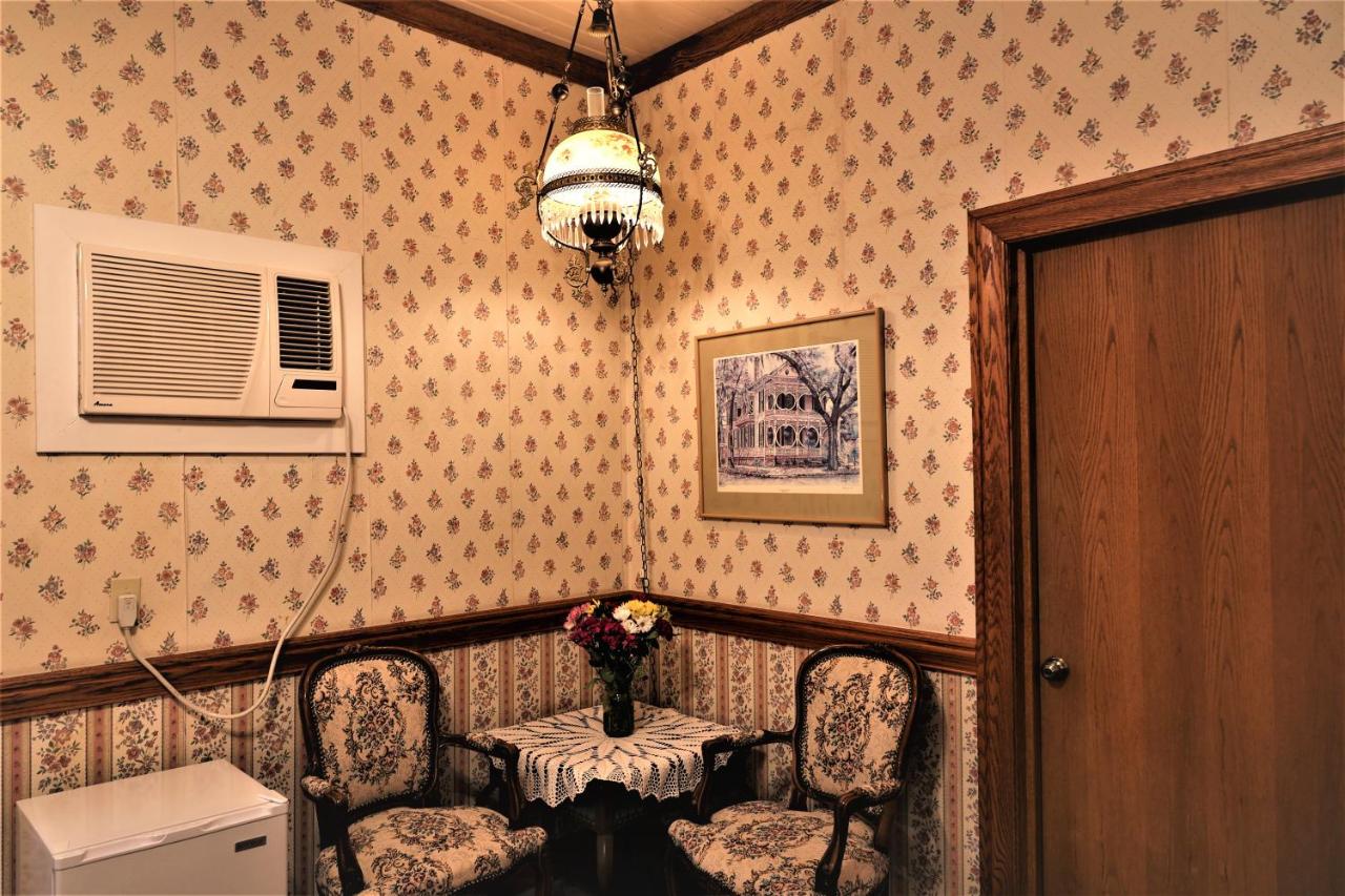 | Mariposa Hotel Inn