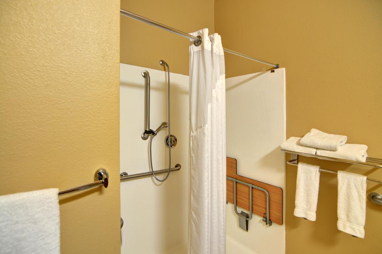 Deluxe King Room - Mobility Access at Holiday Inn Express & Suites Altus by IHG
