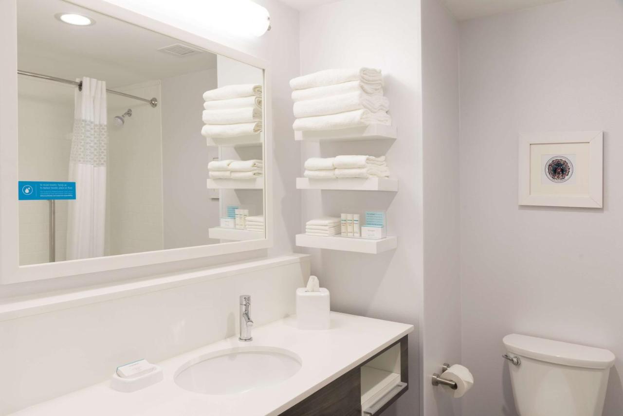 Premium Queen Suite - Non-Smoking at Hampton Inn & Suites Chicago Schaumburg