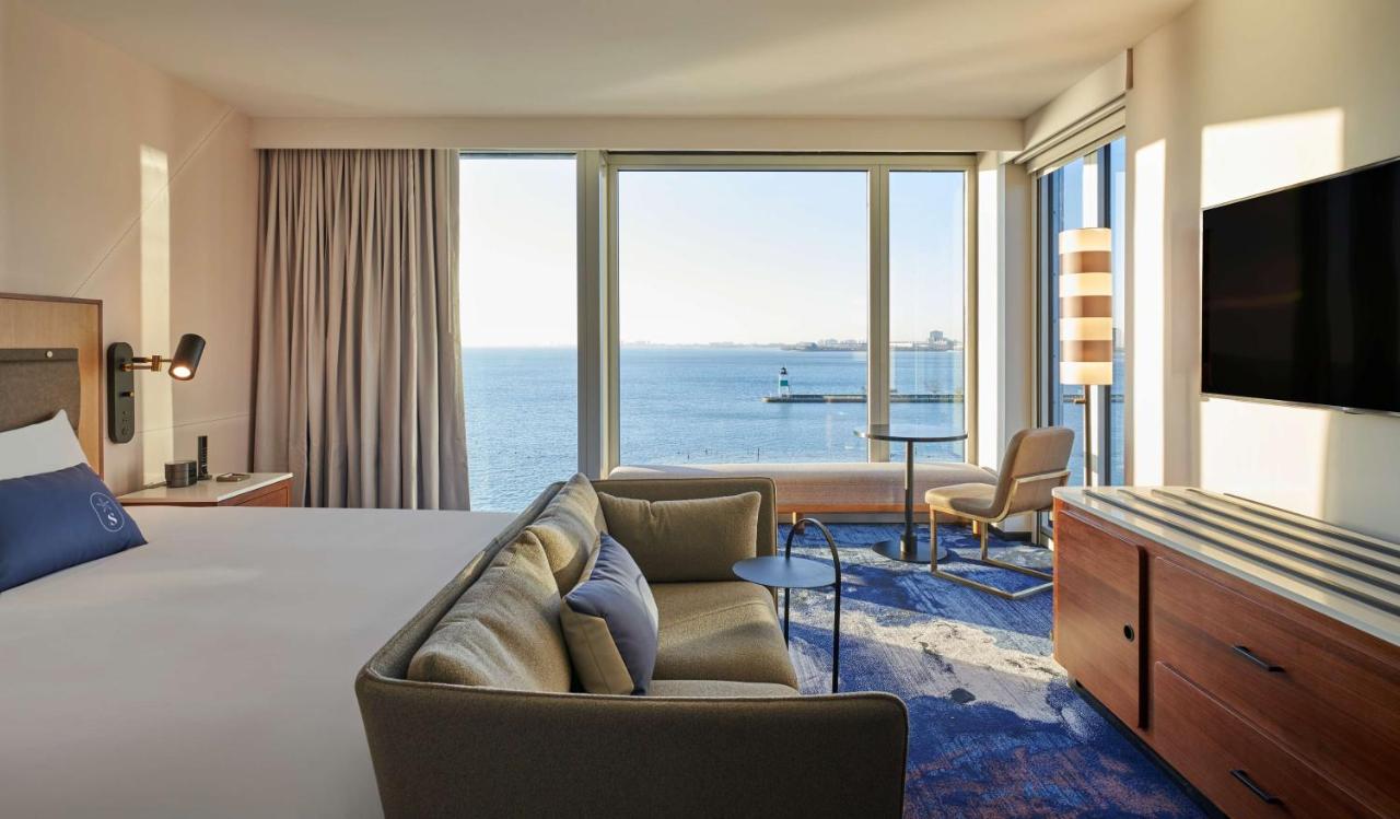 King Corner Room at Sable at Navy Pier Chicago, Curio Collection by Hilton