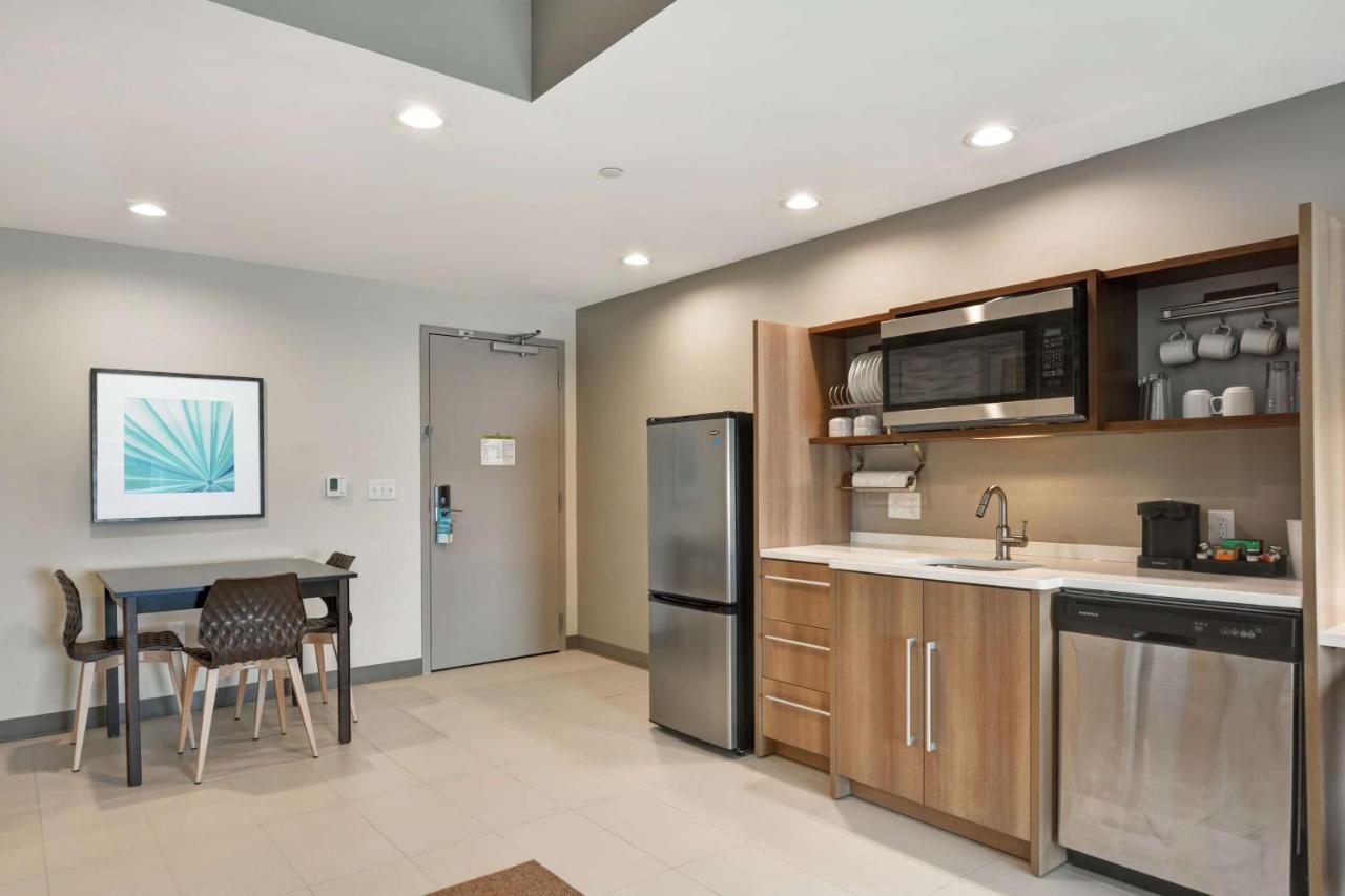 One-Bedroom King Suite - Non-Smoking at Home2 Suites by Hilton Charlotte Piper Glen