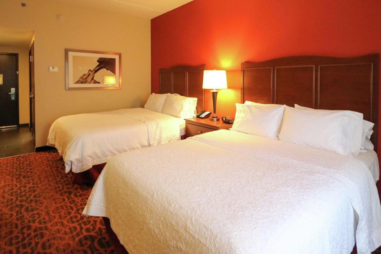 Queen Room with Two Queen Beds at Hampton Inn Columbus-South