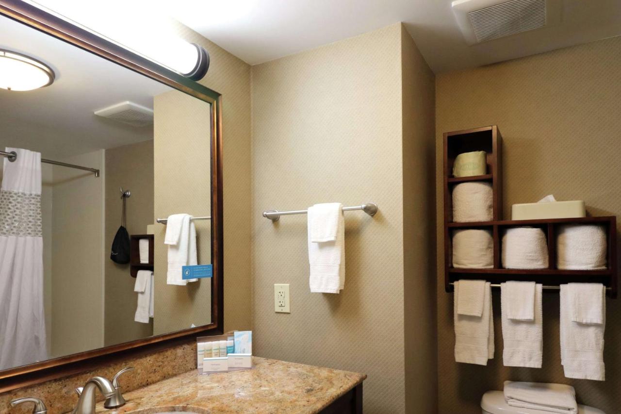 Queen Room with Two Queen Beds at Hampton Inn Columbus-South