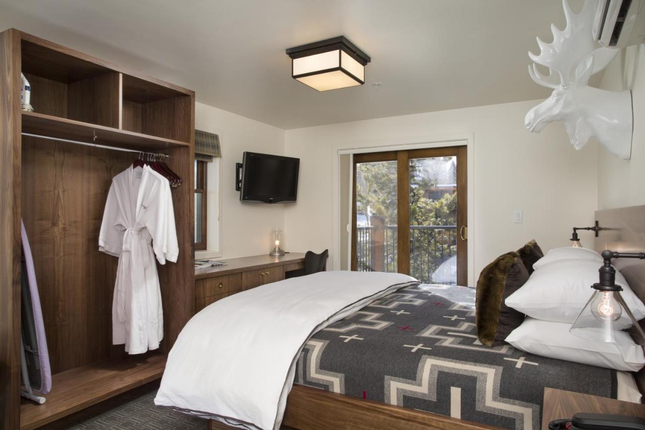 Superior Queen Room with Balcony at Hotel Durant