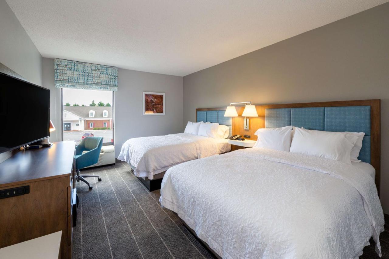 Double Room with Two Double Beds - Non-Smoking at Hampton Inn Christiansburg/Blacksburg