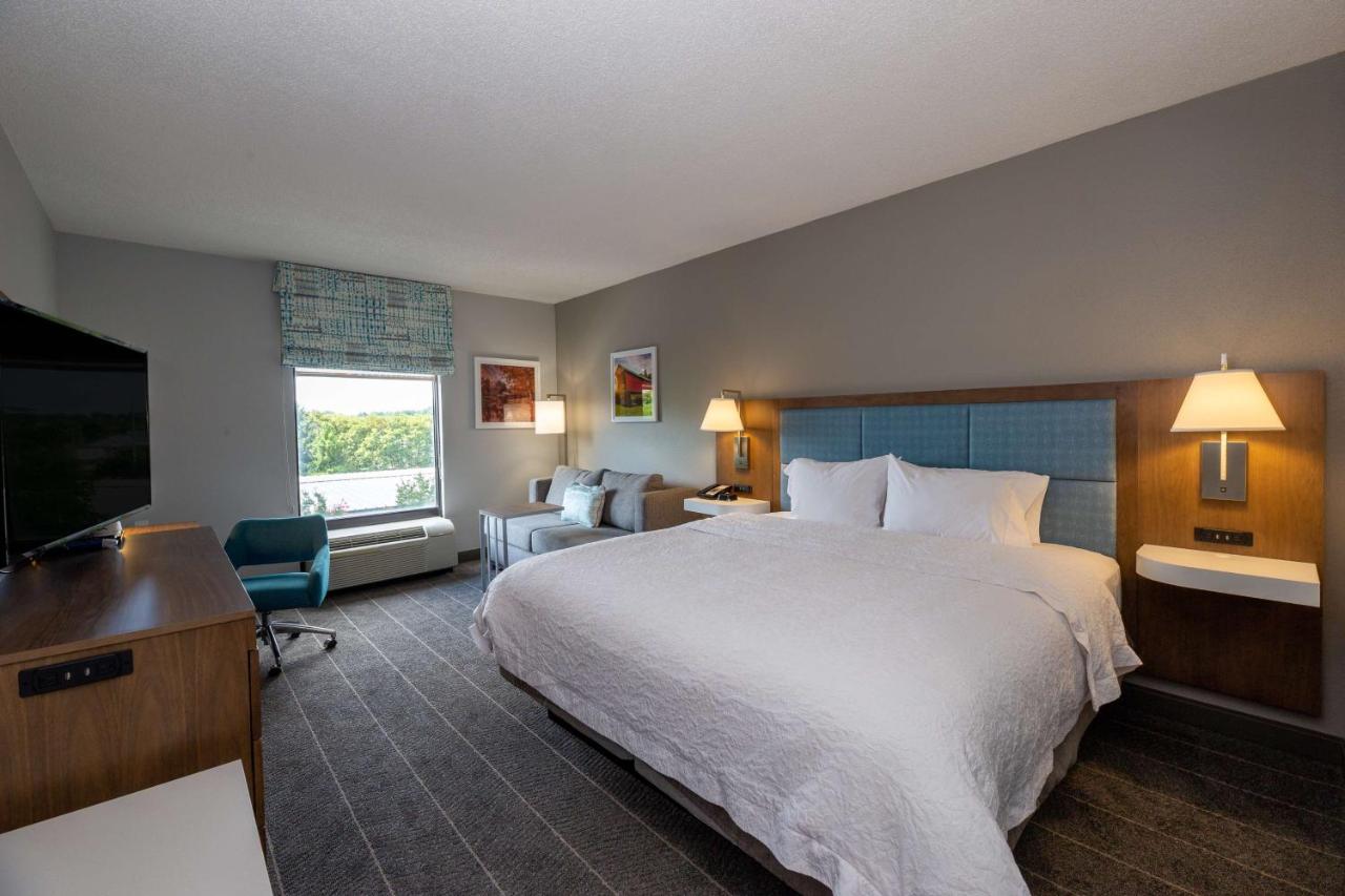 King Study Room - Non-Smoking at Hampton Inn Christiansburg/Blacksburg