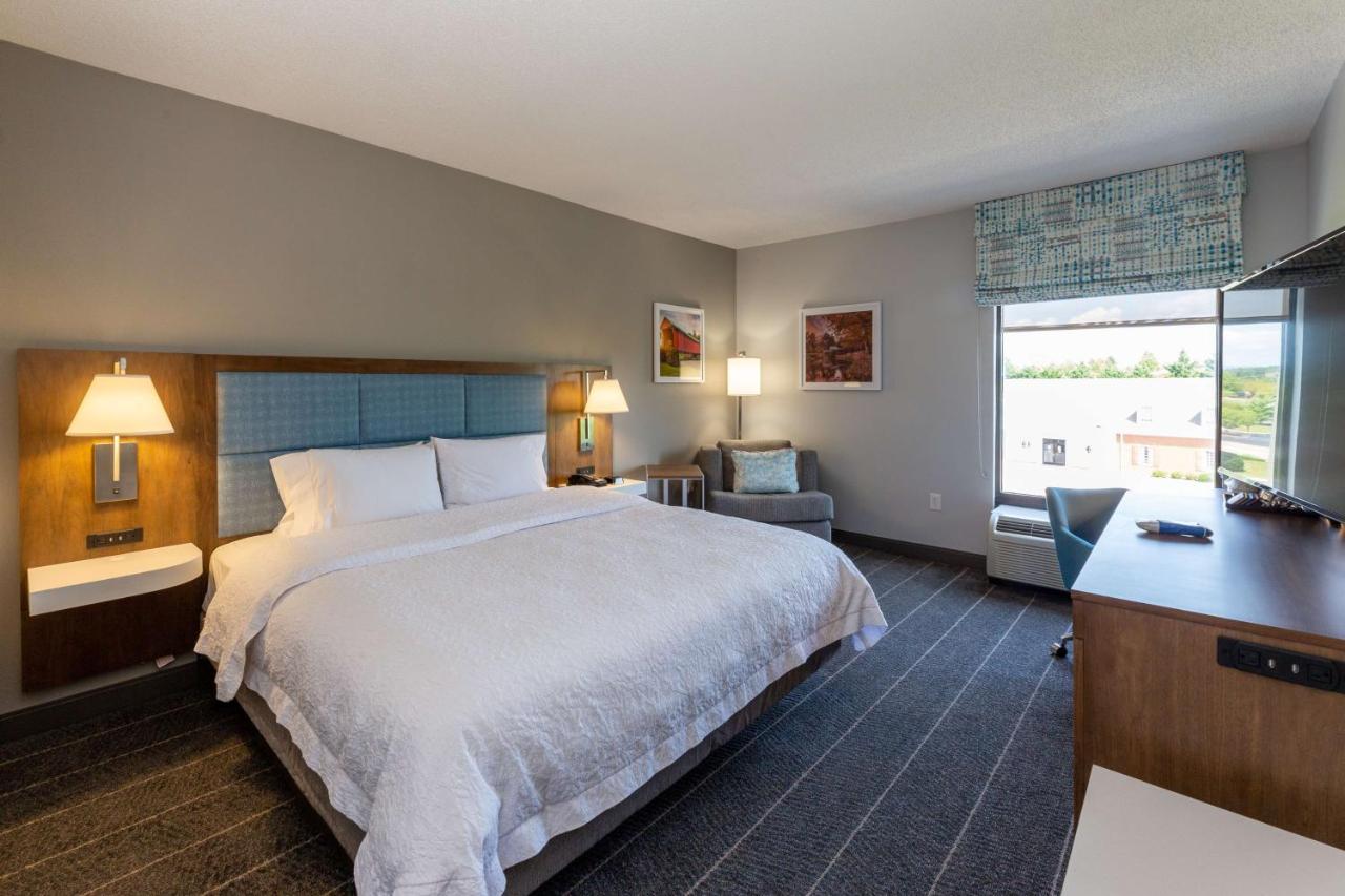 King Room with Bath Tub - Disability Accessible/Non-Smoking at Hampton Inn Christiansburg/Blacksburg