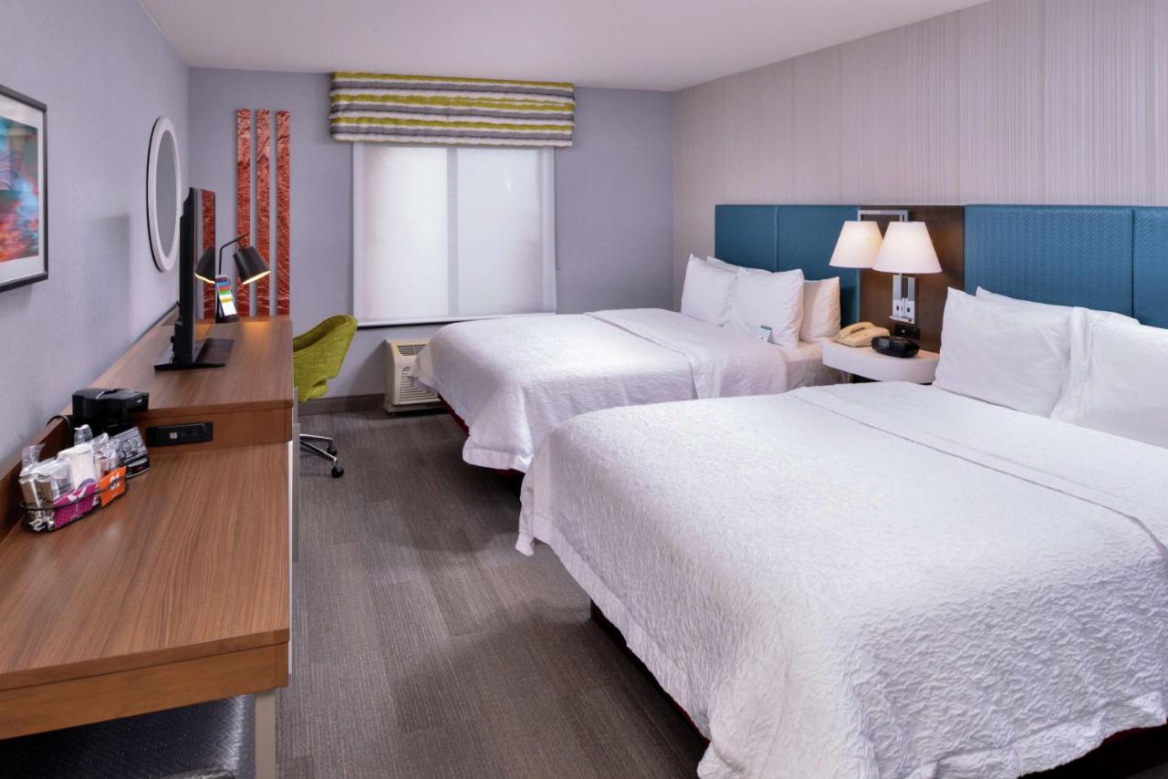 Queen Room - Non-Smoking at Hampton Inn & Suites Carson City