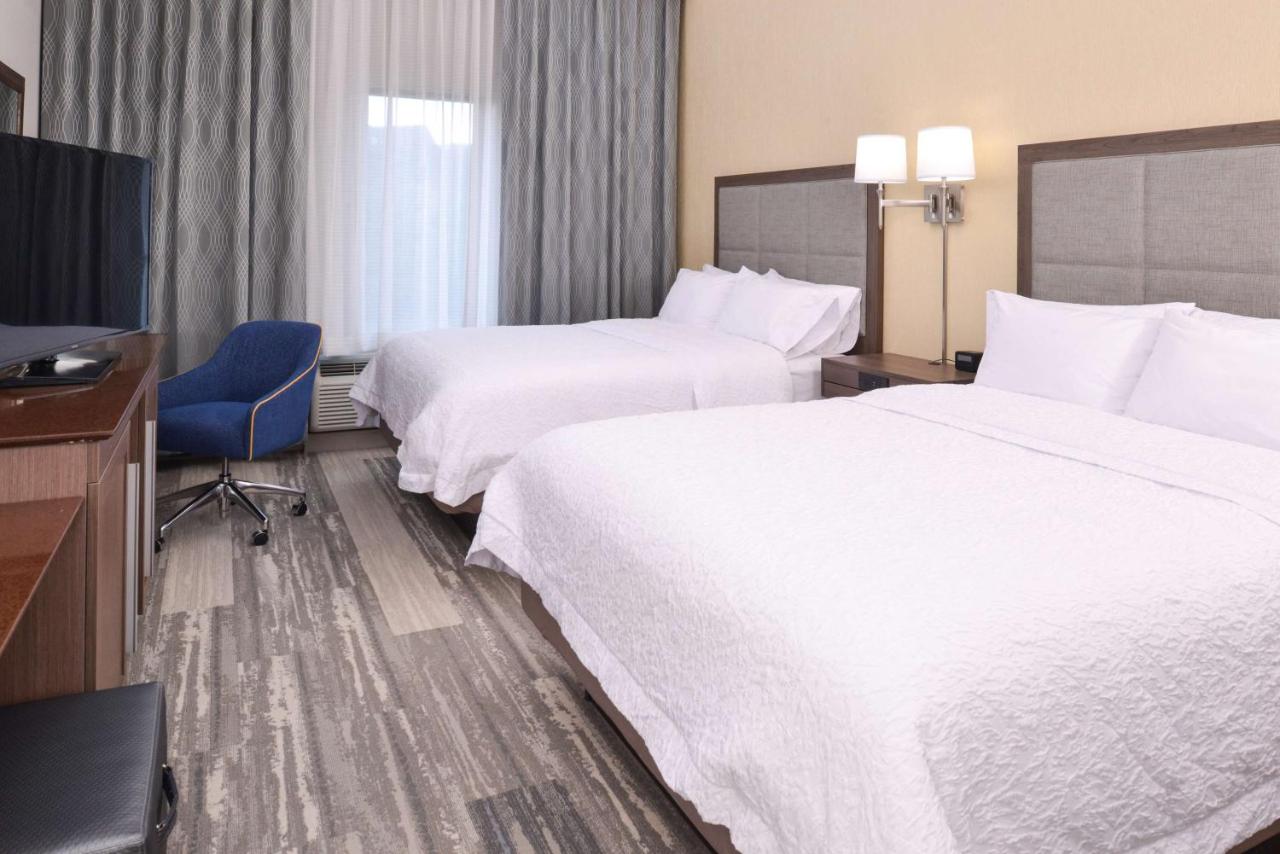 Queen Room with Two Queen Beds - Non-Smoking at Hampton Inn & Suites Cincinnati-Mason