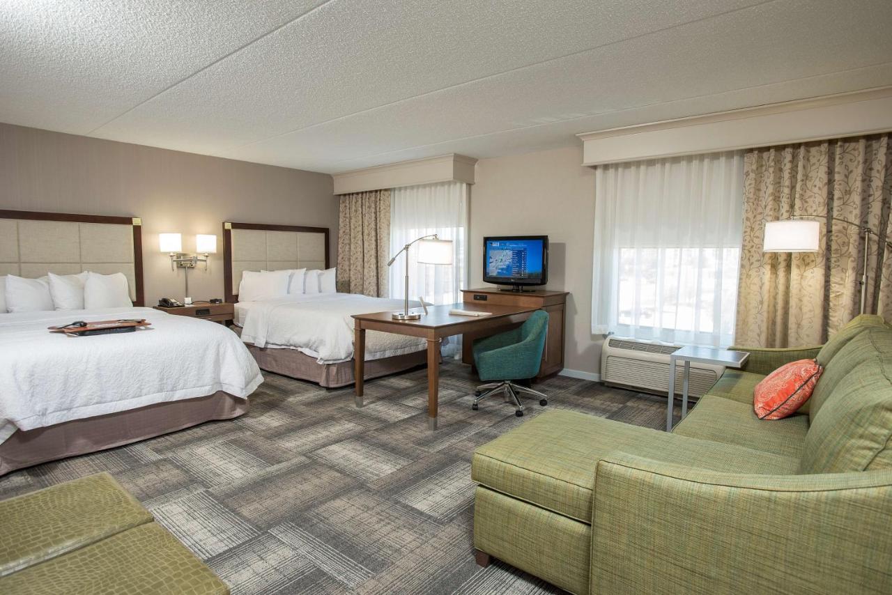 | Hampton Inn & Suites Cincinnati-Union Centre