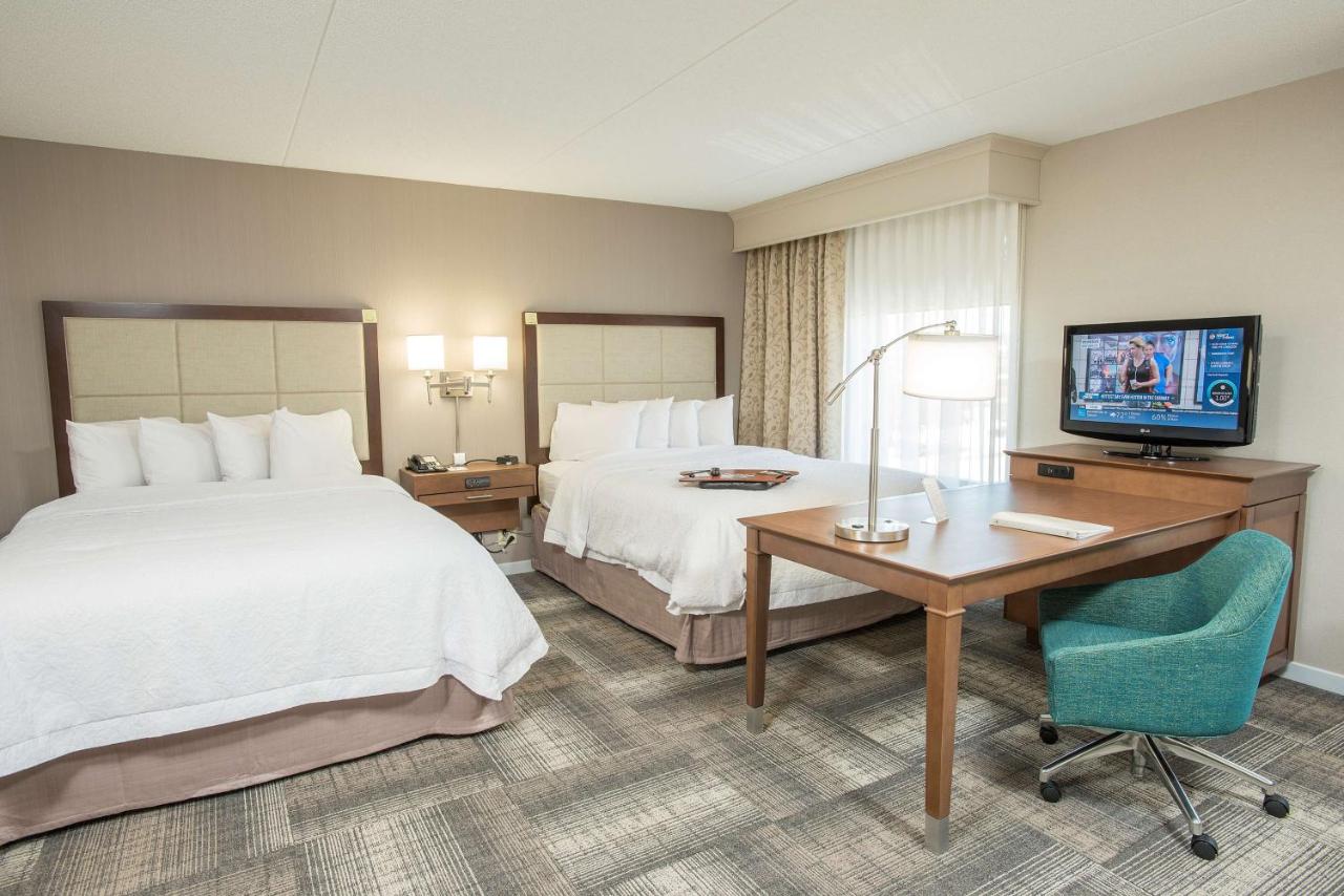 Queen Studio with Sofa Bed - Non-Smoking at Hampton Inn & Suites Cincinnati-Union Center
