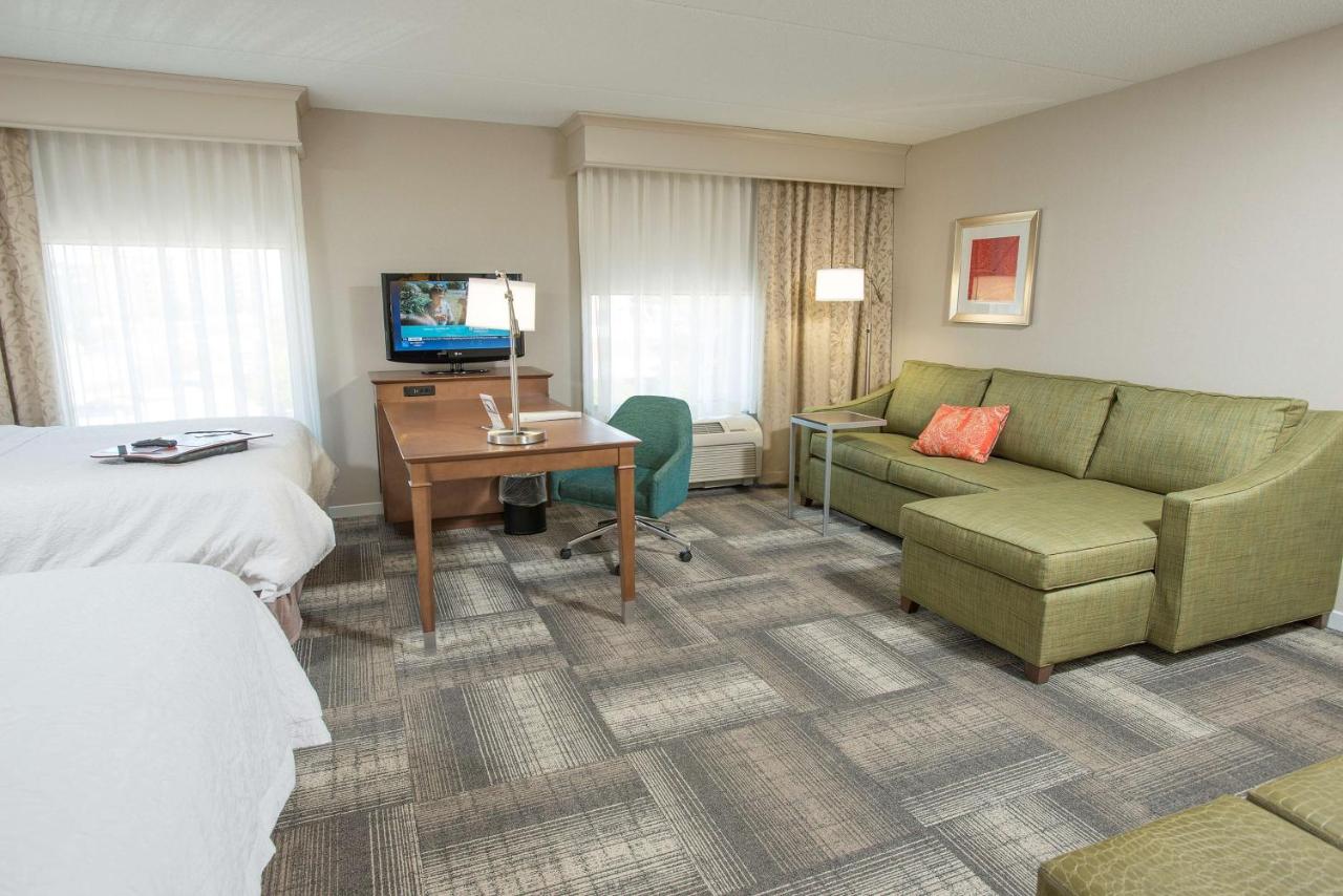 Queen Studio with Sofa Bed - Non-Smoking at Hampton Inn & Suites Cincinnati-Union Center