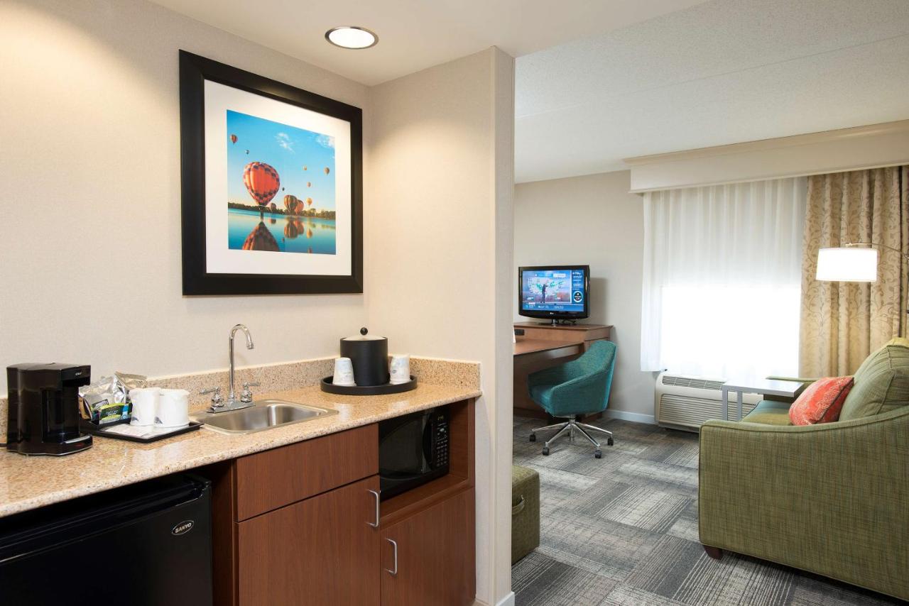 | Hampton Inn & Suites Cincinnati-Union Centre