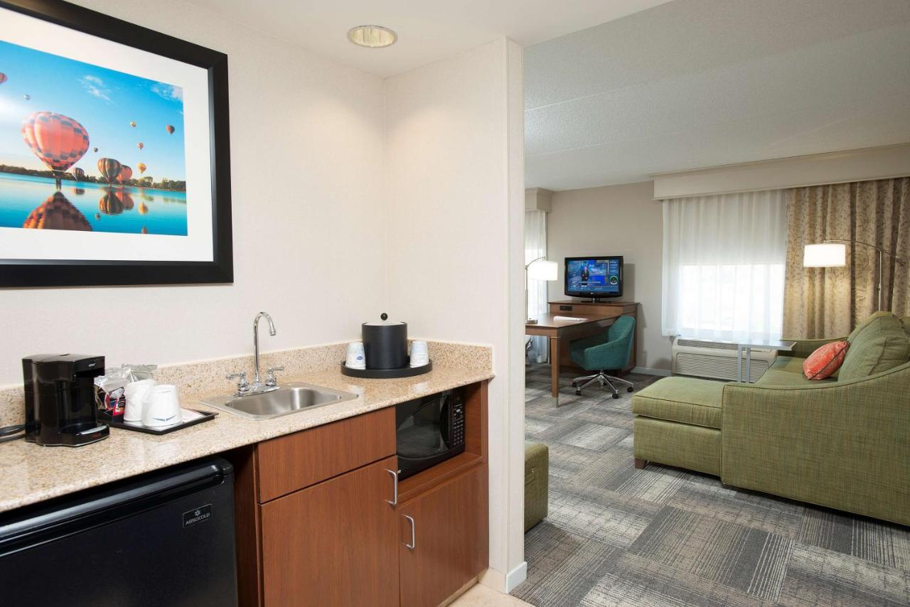 | Hampton Inn & Suites Cincinnati-Union Centre