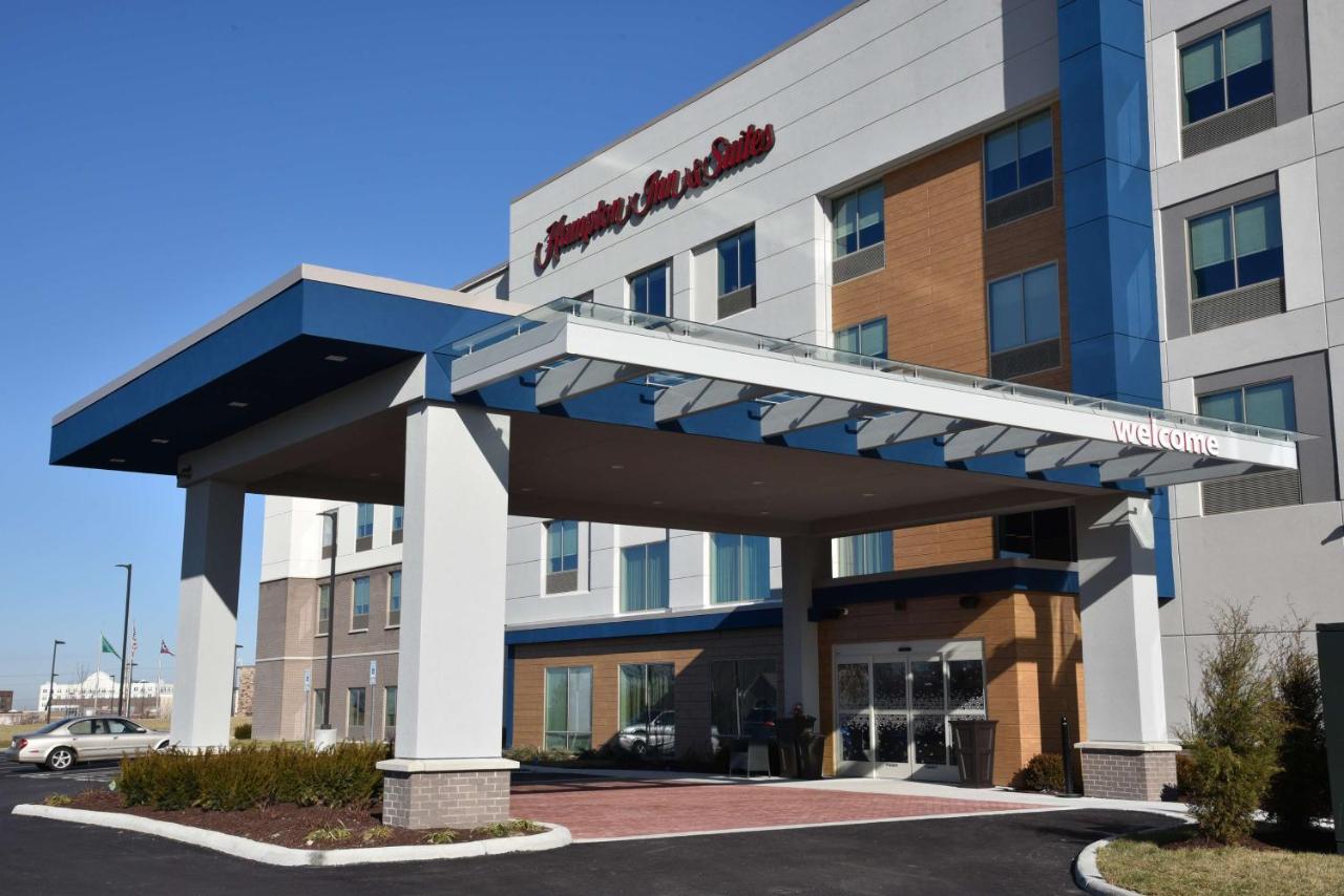 | Hampton Inn & Suites Cincinnati Liberty Township
