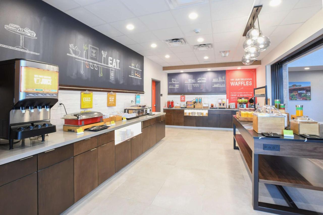 | Hampton Inn & Suites Cincinnati Liberty Township
