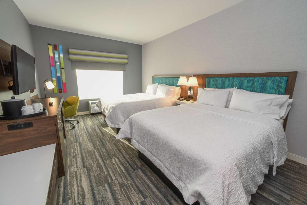 | Hampton Inn & Suites Cincinnati Liberty Township