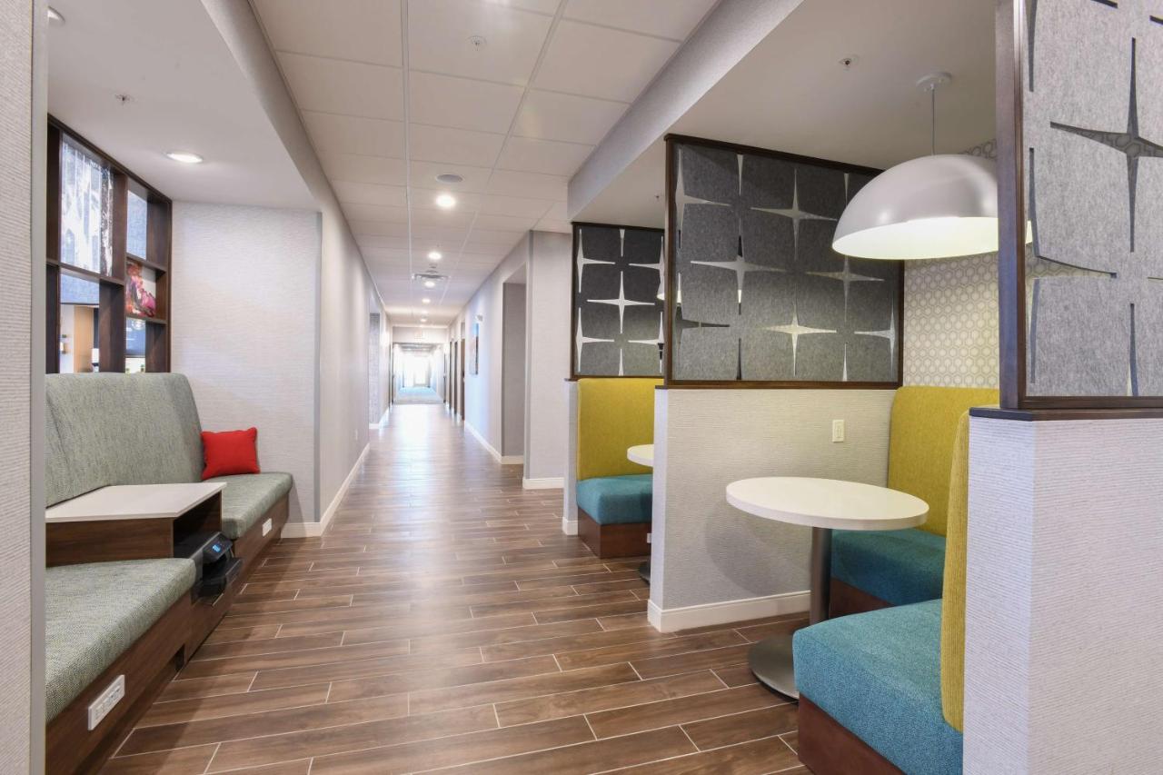 | Hampton Inn & Suites Cincinnati Liberty Township