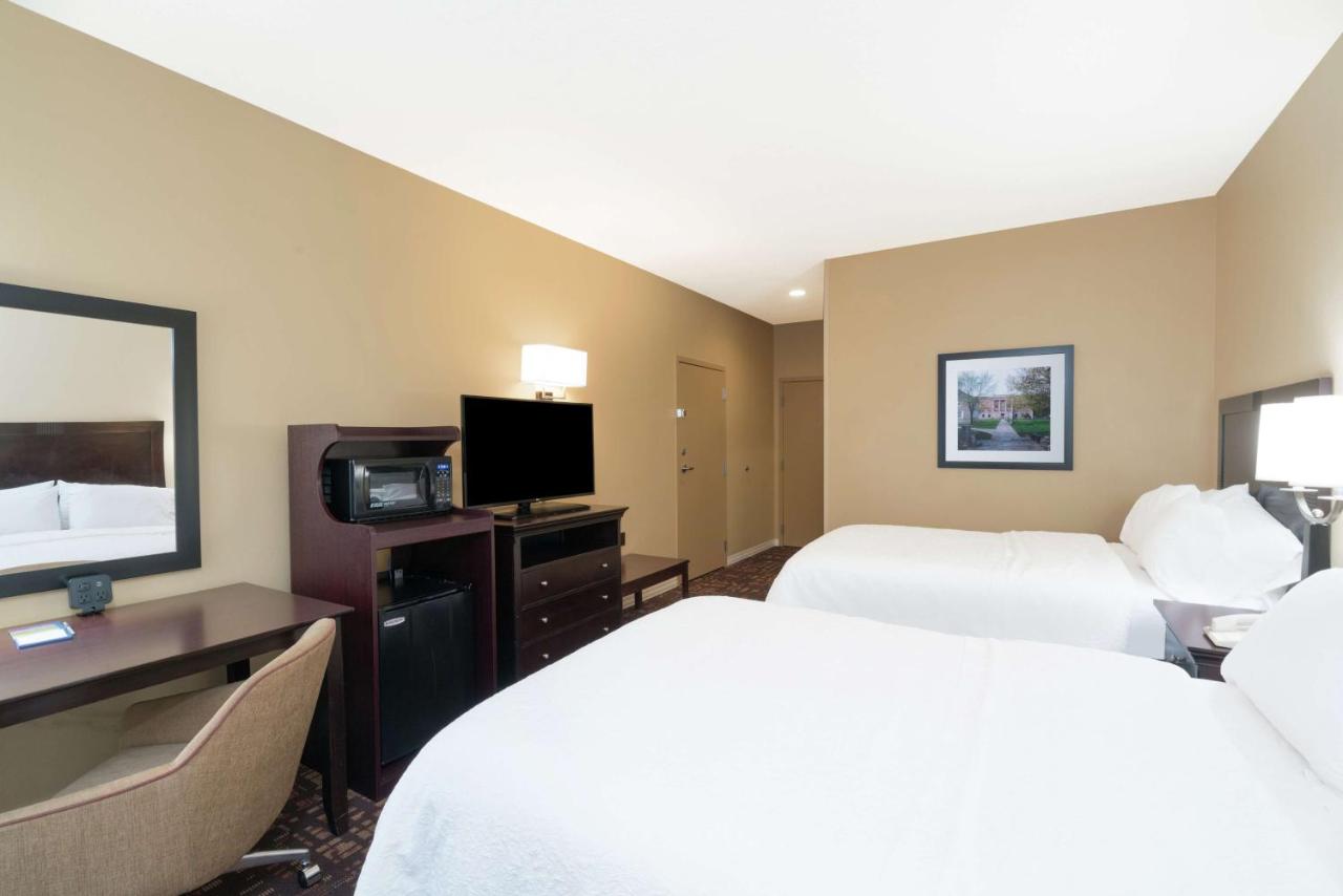 Double Room with Two Double Beds - Hearing Access/Non-Smoking at Hampton Inn Corydon