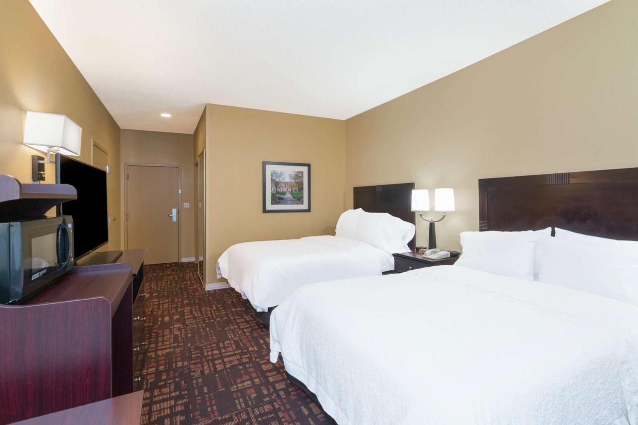 Double Room with Two Double Beds - Hearing Access/Non-Smoking at Hampton Inn Corydon