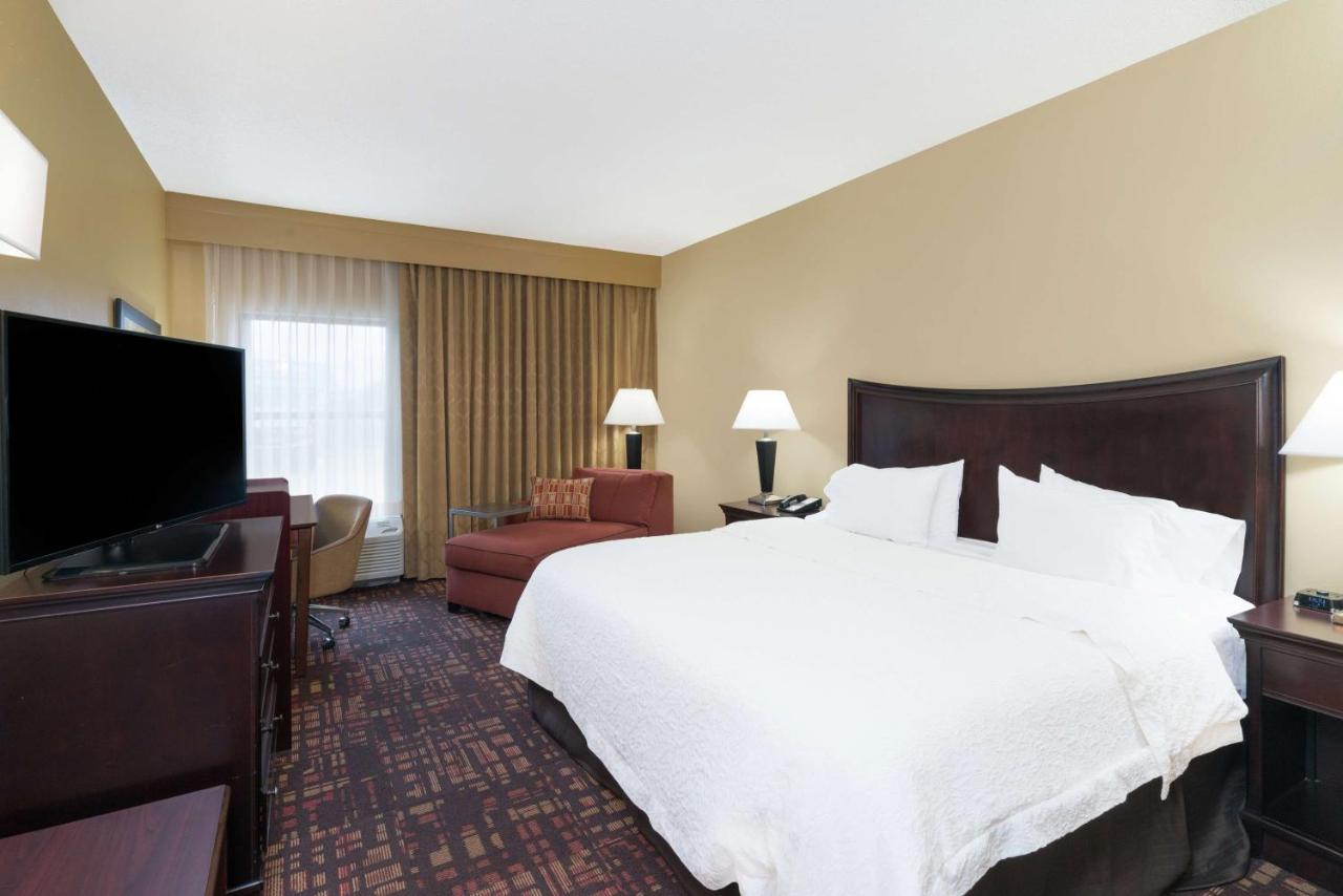 King Room at Hampton Inn Corydon