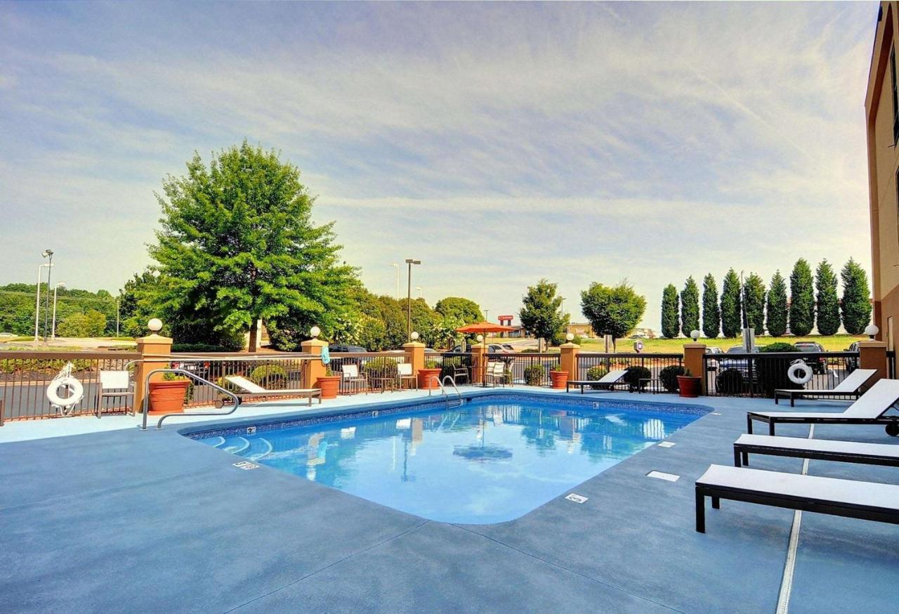 | Hampton Inn Eden