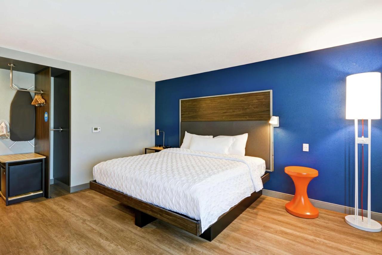 King Room with Bath Tub - Mobility/Hearing Accessible at Tru by Hilton Beavercreek Dayton