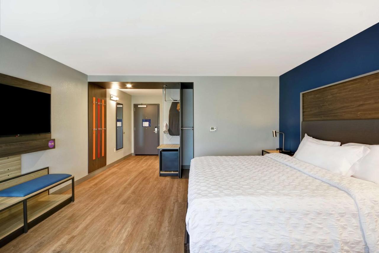 King Room with Bath Tub - Mobility/Hearing Accessible at Tru by Hilton Beavercreek Dayton