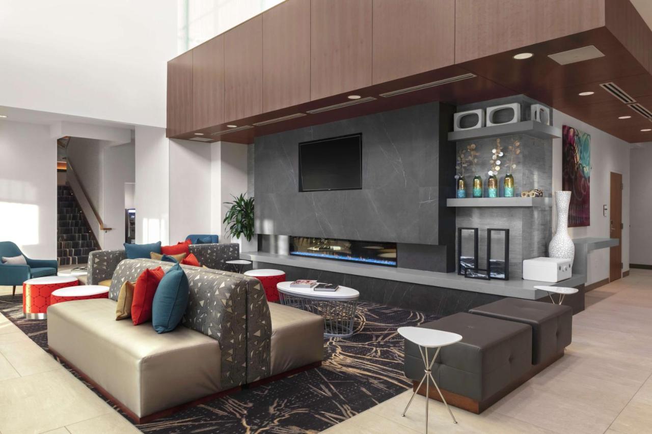 | Hilton Garden Inn Denver/Thornton