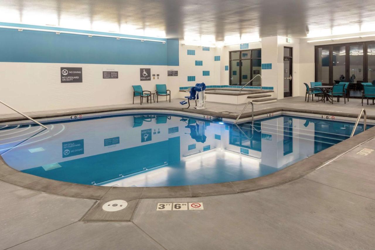 | Hilton Garden Inn Denver/Thornton