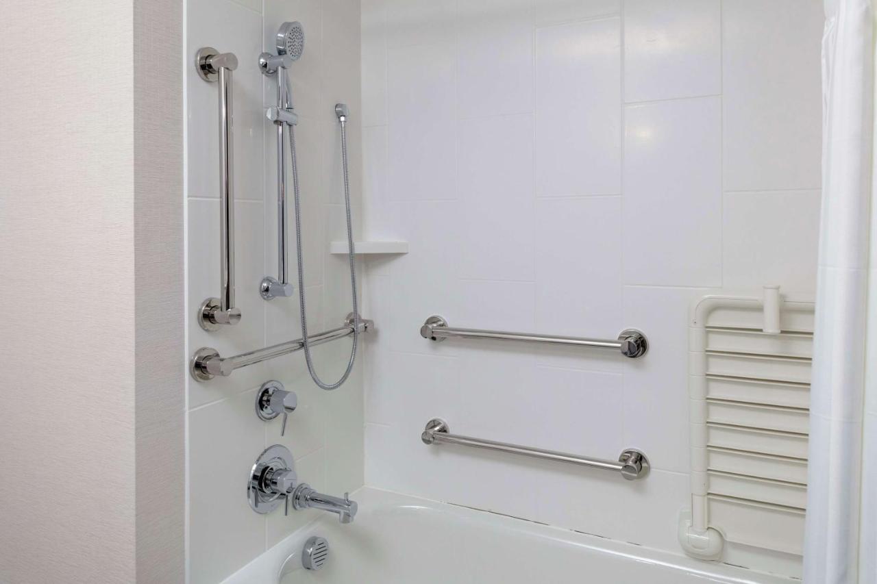 | Hilton Garden Inn Denver/Thornton