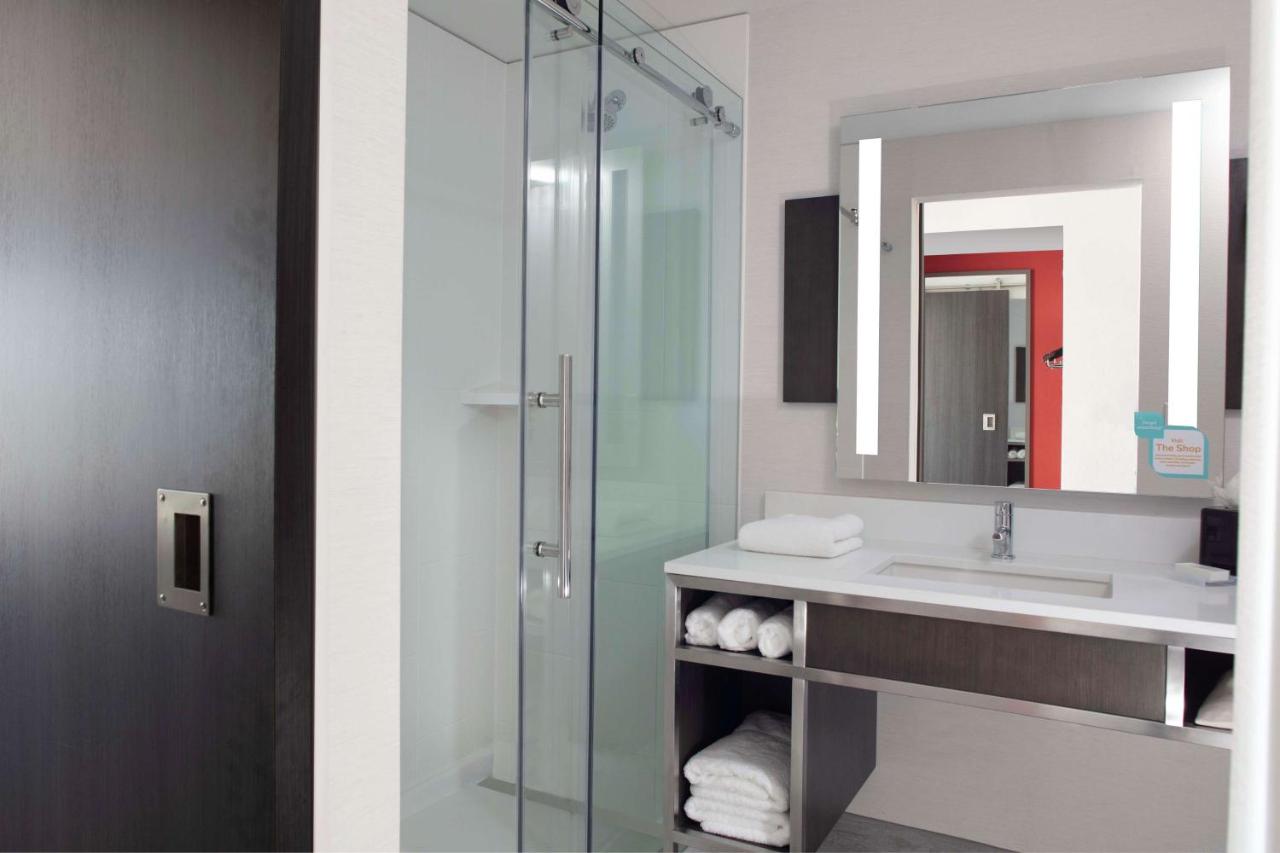 | Hilton Garden Inn Denver/Thornton