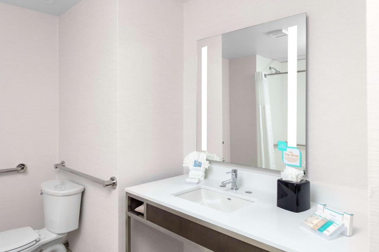 | Hilton Garden Inn Denver/Thornton
