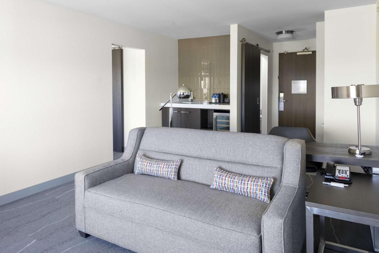 | Hilton Garden Inn Denver/Thornton