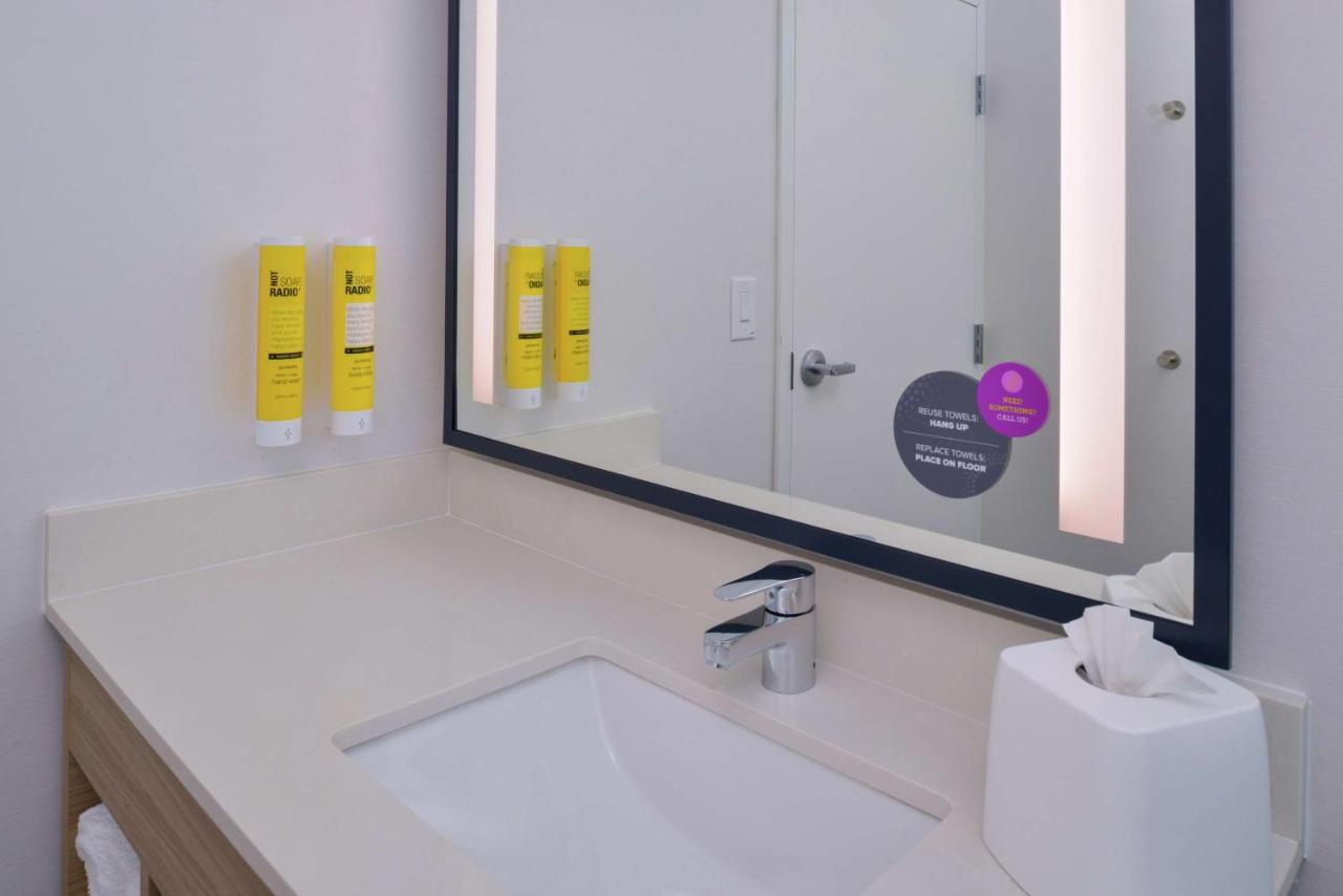 King Room - Hearing Accessible with Roll-In Shower at Tru by Hilton Coppell DFW Airport North