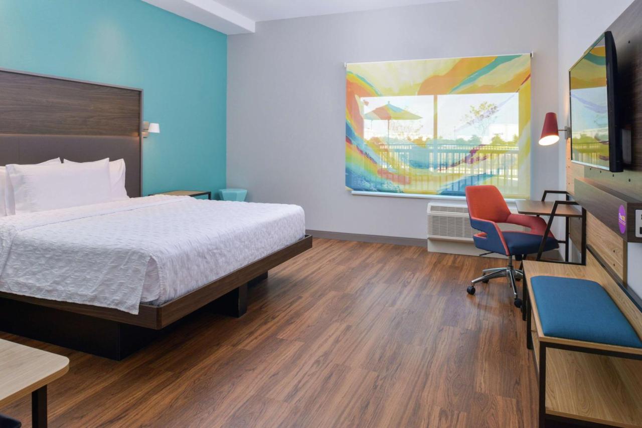King Room - Mobility Accessible - Non-Smoking at Tru by Hilton Coppell DFW Airport North