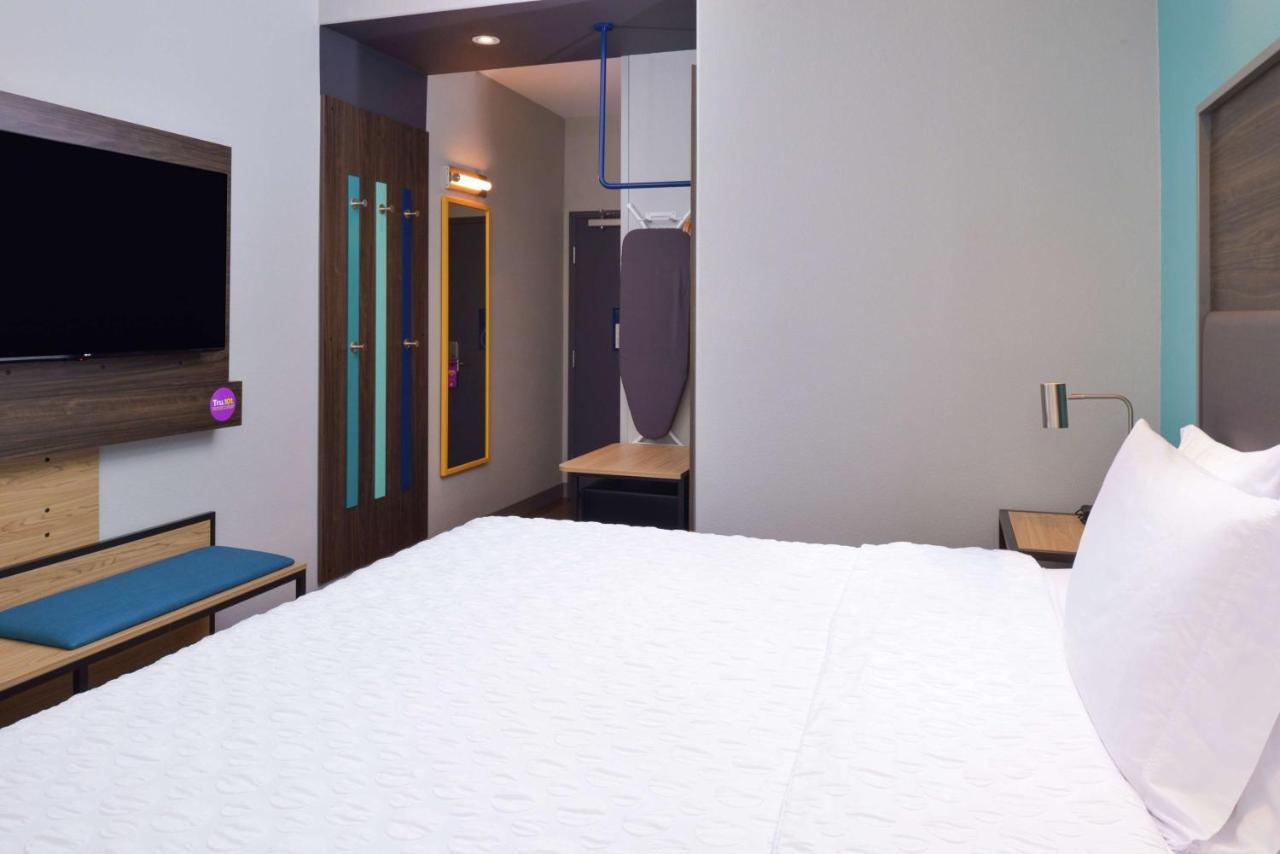 King Room at Tru by Hilton Coppell DFW Airport North