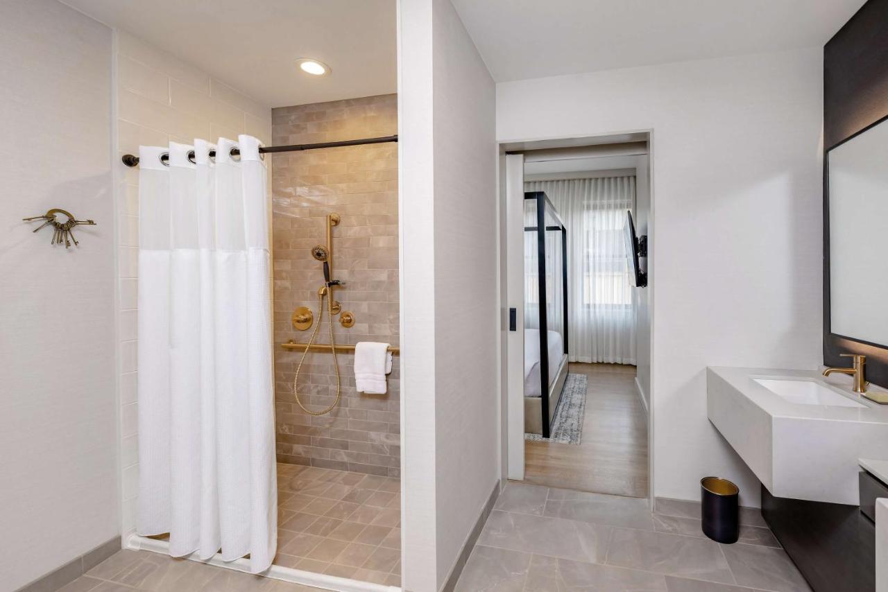 King Room - Hearing Accessible at Hotel Fort Des Moines, Curio Collection by Hilton