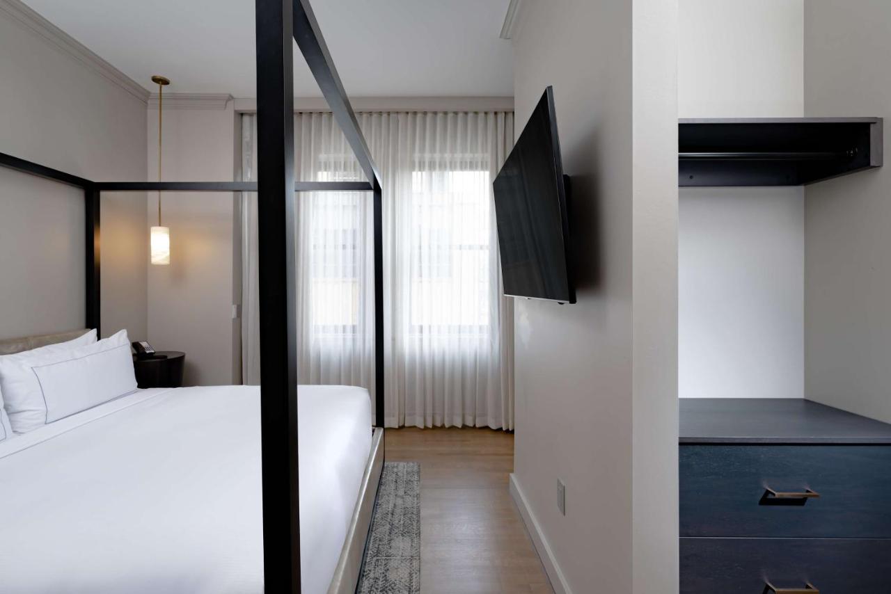 King Room - Hearing Accessible at Hotel Fort Des Moines, Curio Collection by Hilton