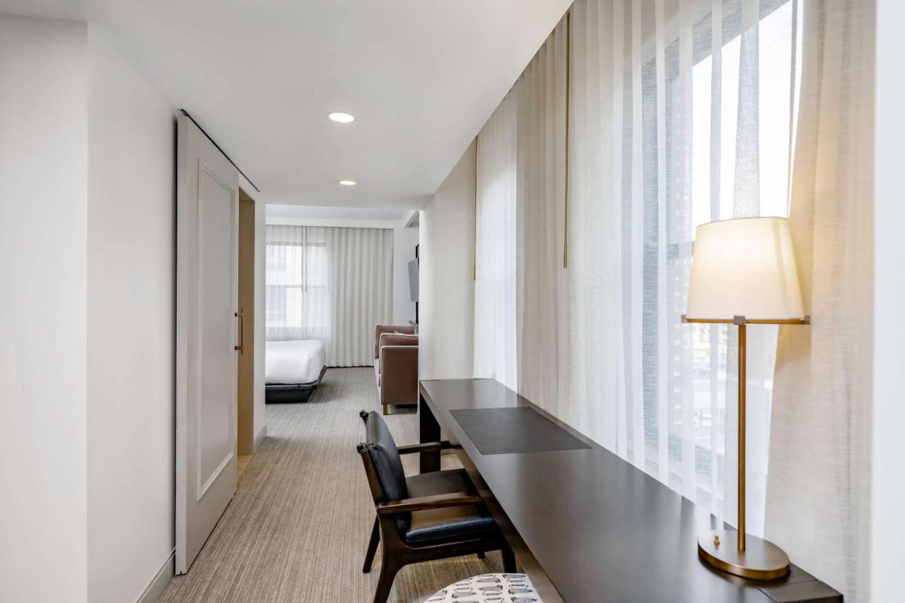King Studio Suite with Sofa Bed at Hotel Fort Des Moines, Curio Collection by Hilton