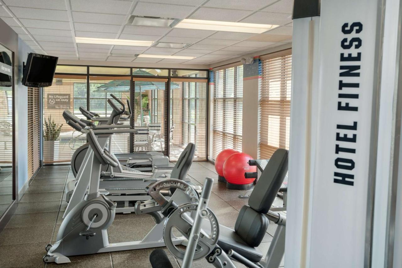 | Hampton Inn Detroit Roseville